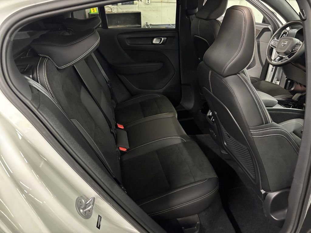 Certified Used 2023 Crystal White Volvo Ultimate image 17