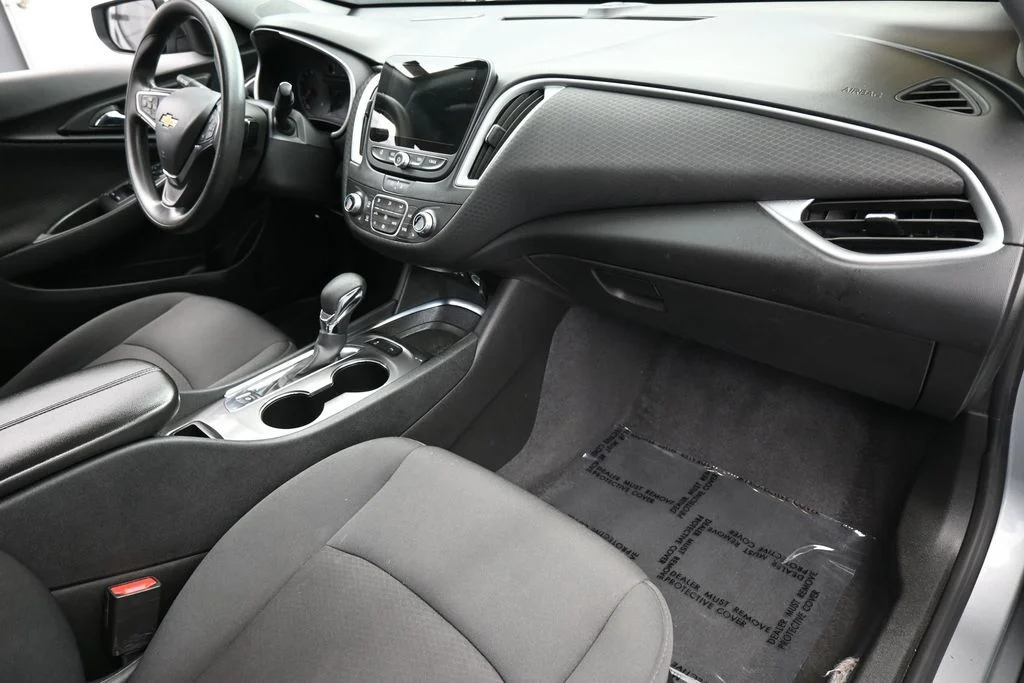 Used 2024 Sterling Gray Metallic Chevrolet LT image 43