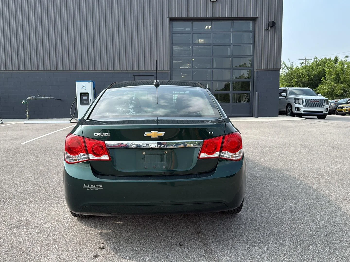 Used 2015 RAINFOREST GREEN METALLIC Chevrolet LT image 4