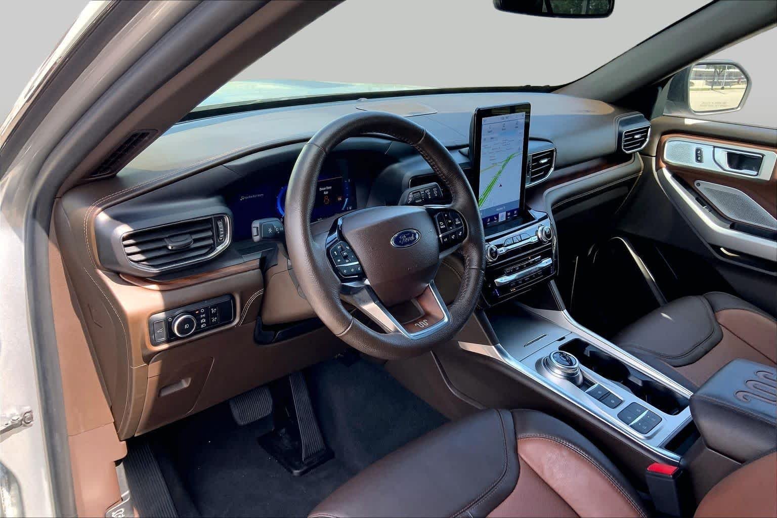 Used 2023 Iconic Silver Metallic Ford King Ranch image 35