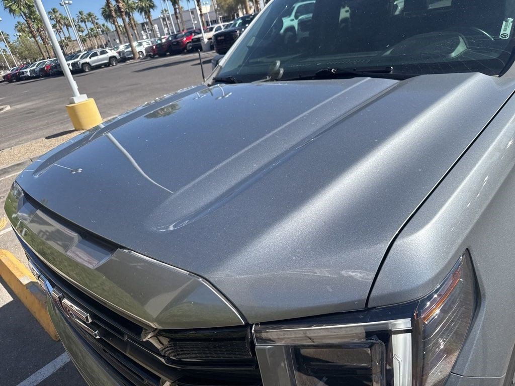 Used 2023 Sterling Metallic GMC Elevation image 9