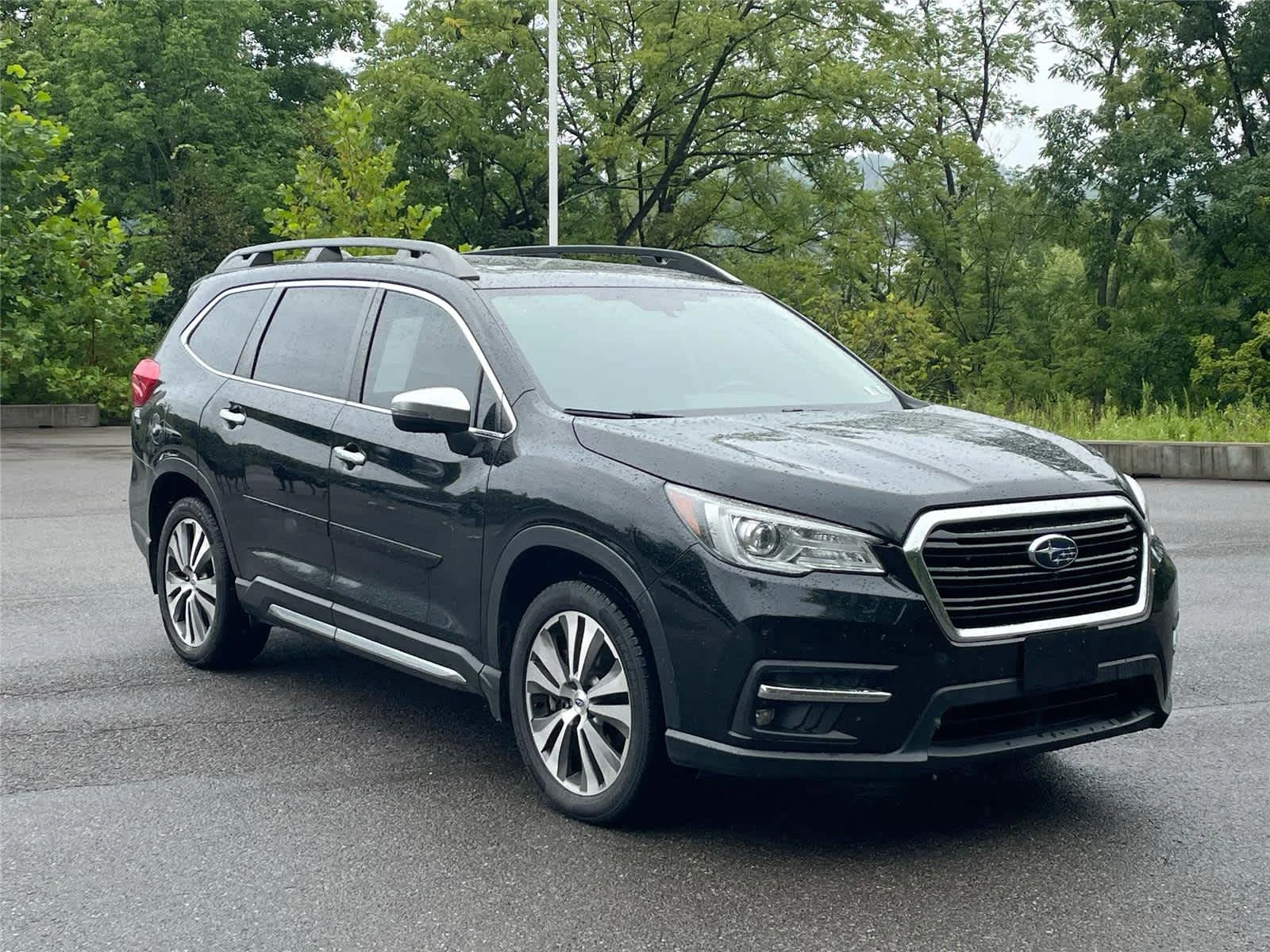 Used 2021 Crystal Black Silica Subaru Touring image 5