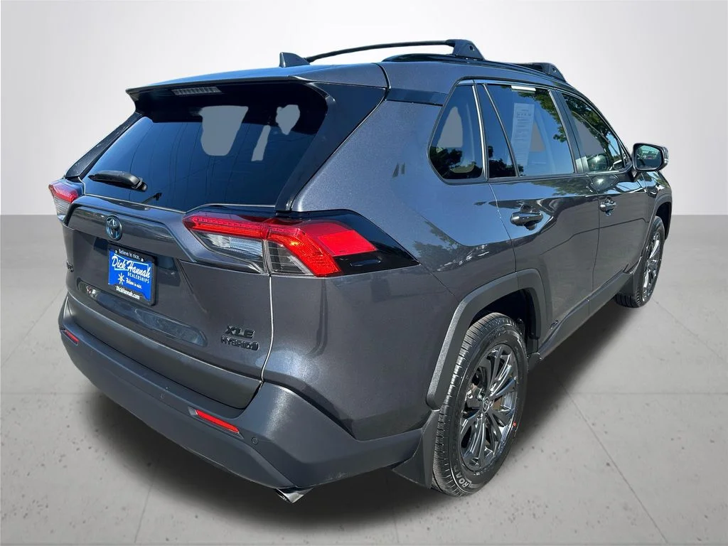 Used 2023 Gray Toyota XLE Premium image 7