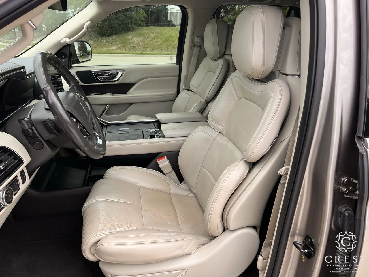 Used 2018 Mocha Lincoln Reserve image 21