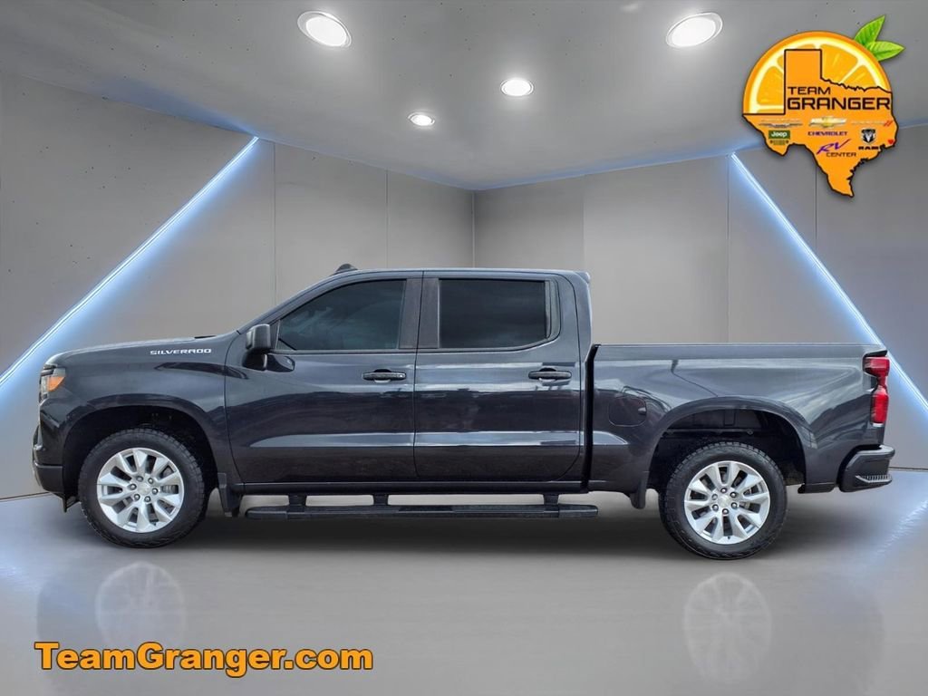 Used 2022 Dark Ash Metallic Chevrolet Custom image 6