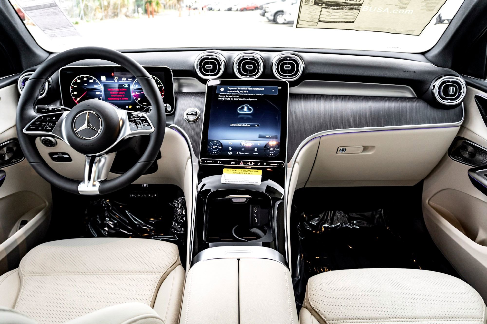 New 2026 Obsidian Black Metallic Mercedes-Benz GLC 300 image 47