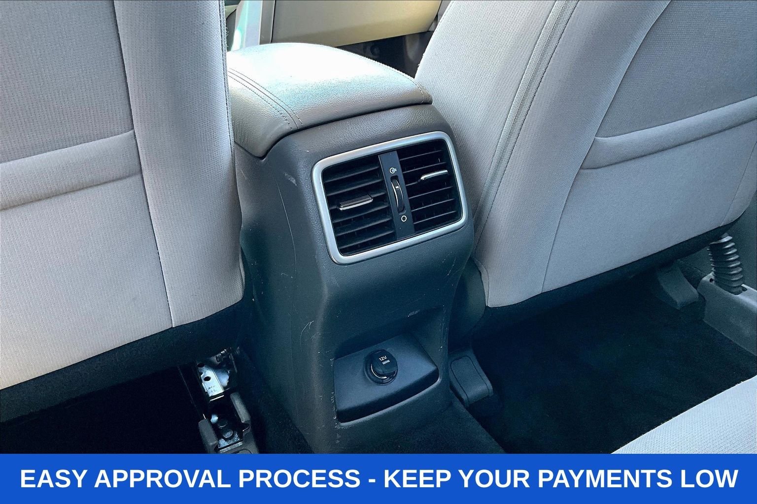 Used 2018 White Kia LX image 12