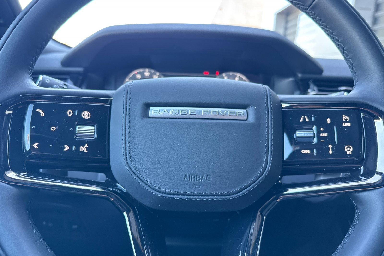 New 2026 Zadar Grey Land Rover S image 27