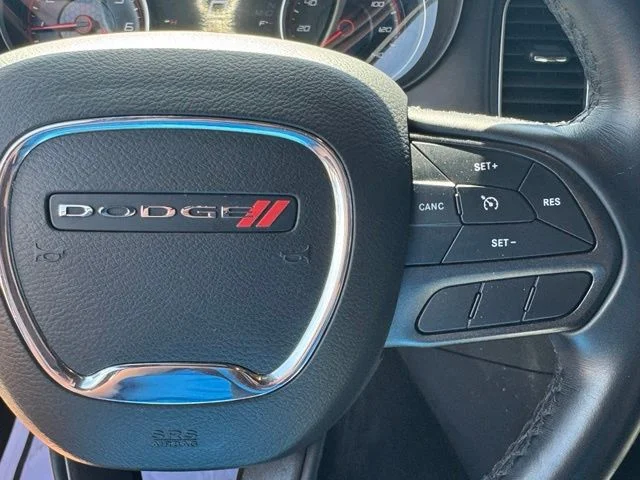 Used 2022 Black Dodge SXT image 28