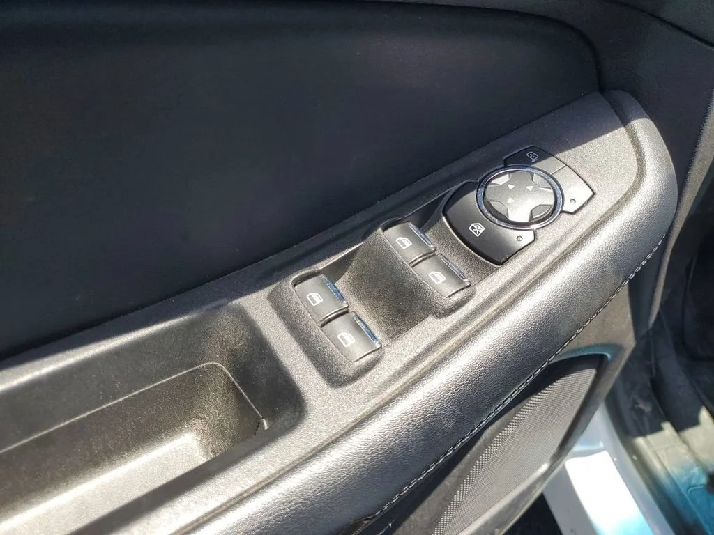 Used 2020 White Ford SE image 27