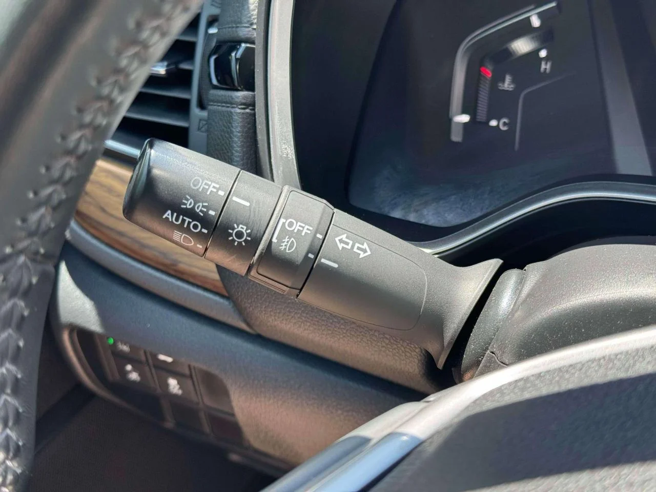 Used 2020 Modern Steel Metallic Honda AWD EX-L image 26