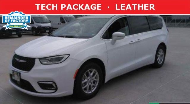 2022 Chrysler Pacifica's photo