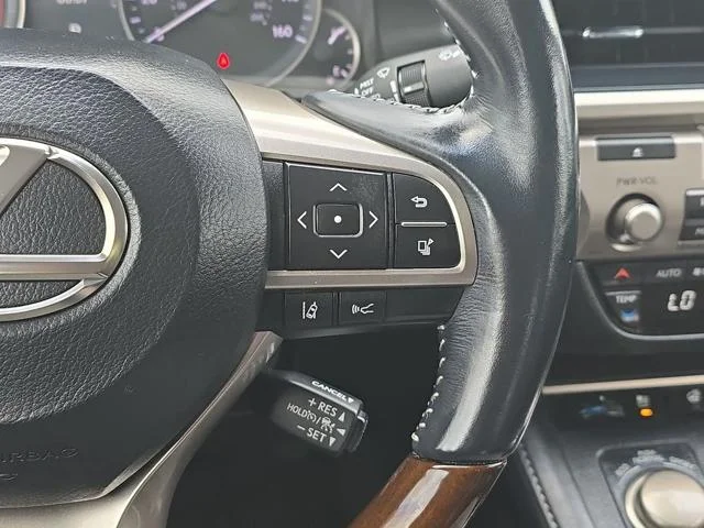 Used 2016 White Lexus 350 image 18