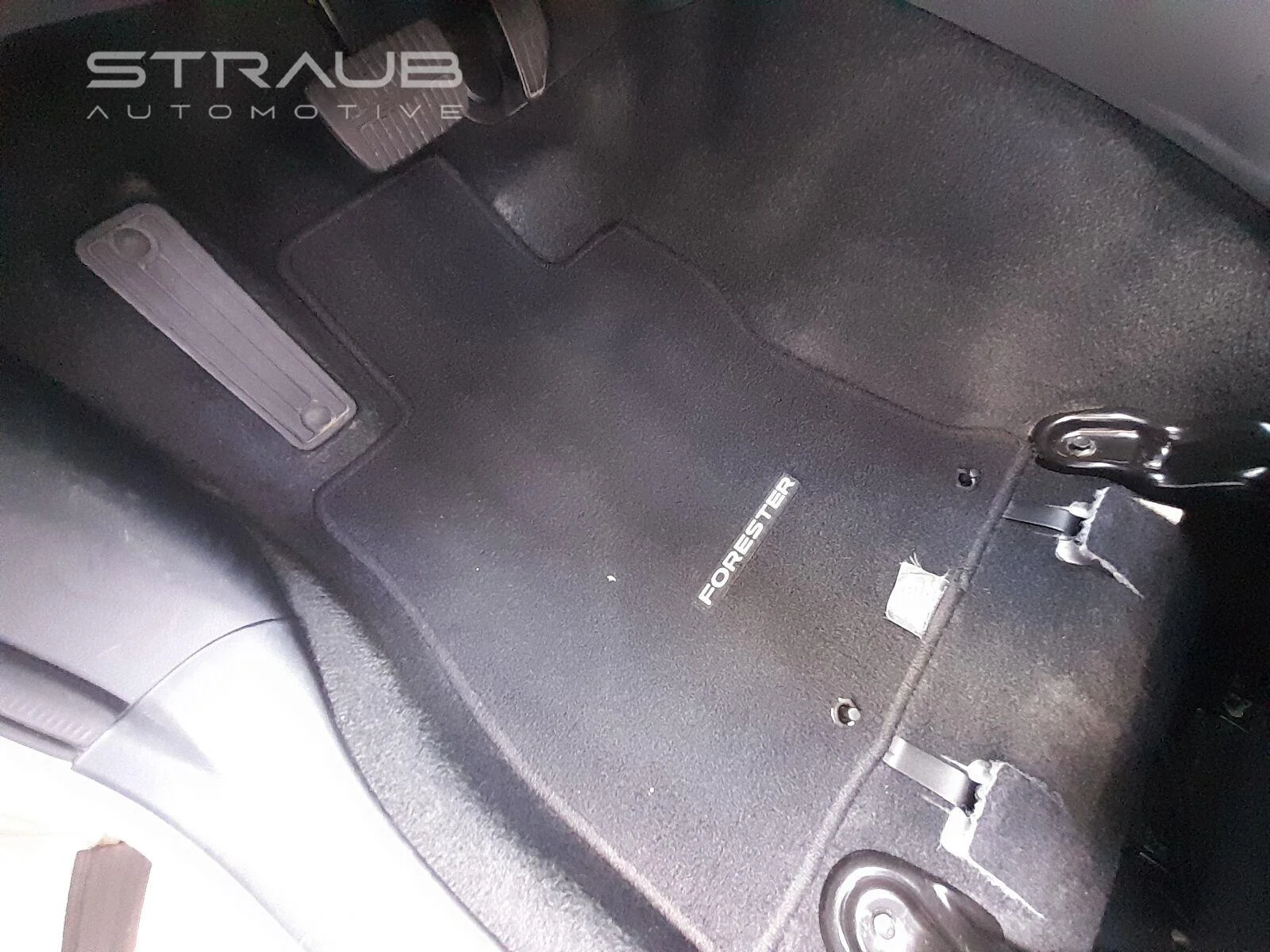 Used 2019 Crystal White Pearl Subaru Limited image 40