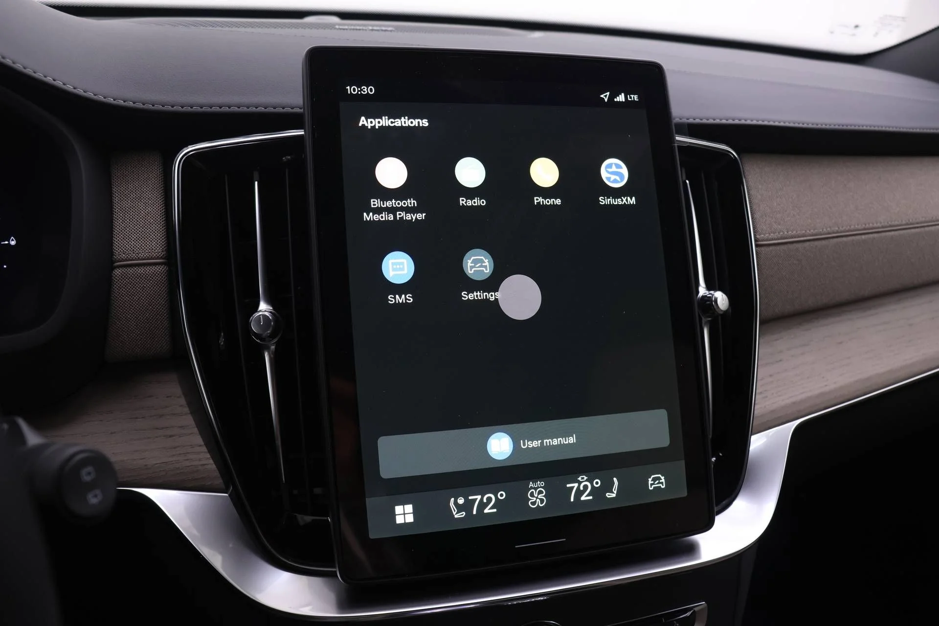 New 2026 White Volvo T8 Ultra image 9
