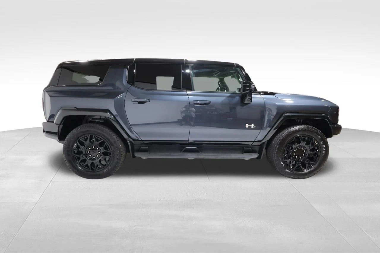 Used 2026 Graphite Blue Metallic GMC 2X image 5