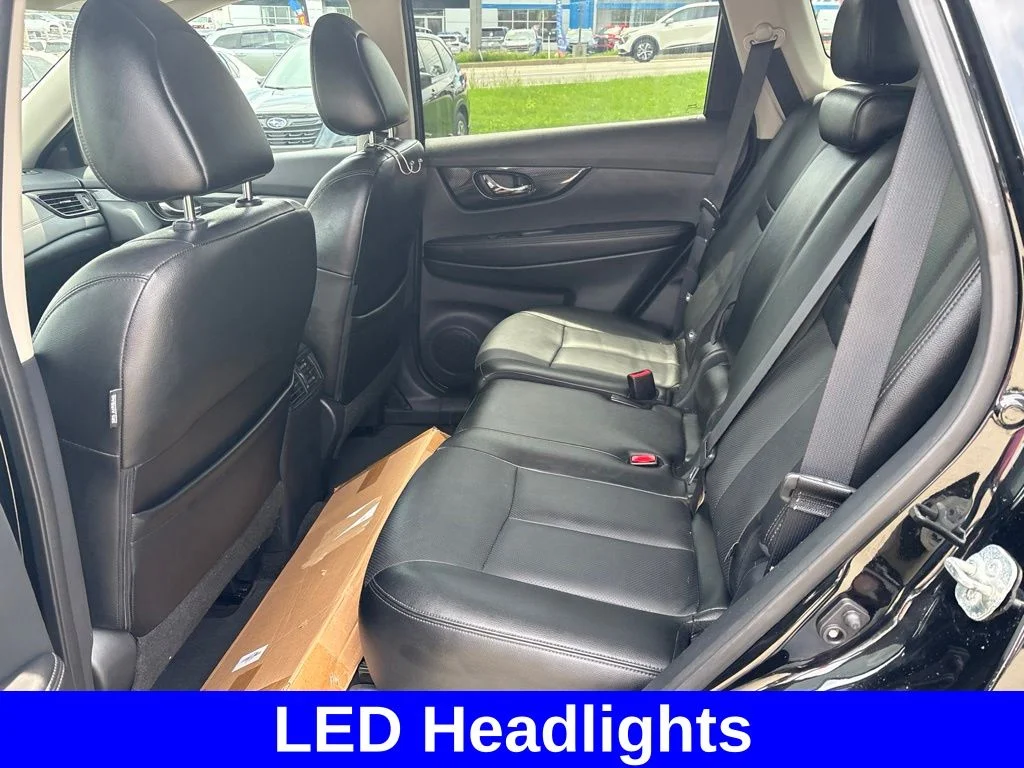 Used 2017 Black Nissan SL image 14