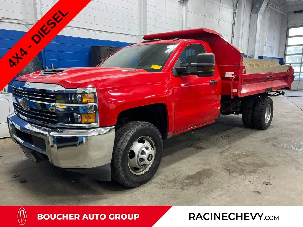 2017 Chevrolet Silverado HD WT 4WD Regular Cab 162" WB's photo
