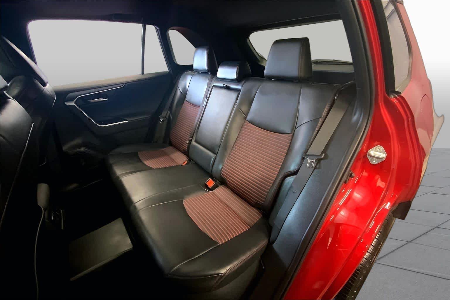 Used 2023 Supersonic Red/Midnight Black Metallic Toyota XSE image 21