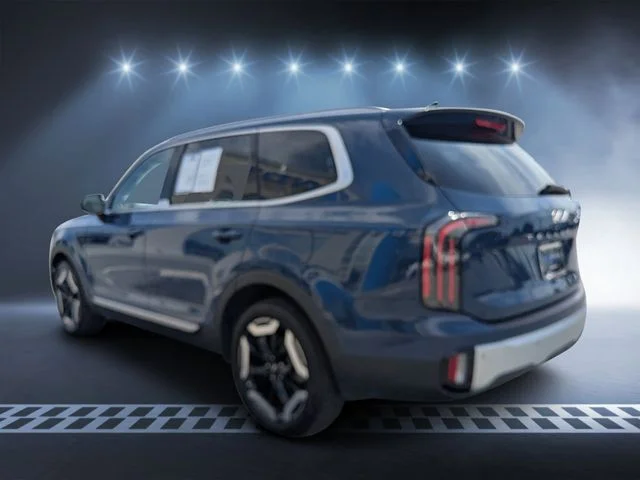 Used 2023 Midnight Kia EX image 5