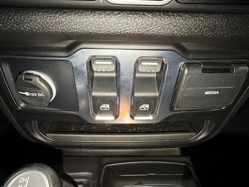 Certified Used 2025 Hydro Blue Pearlcoat Jeep Sport image 29