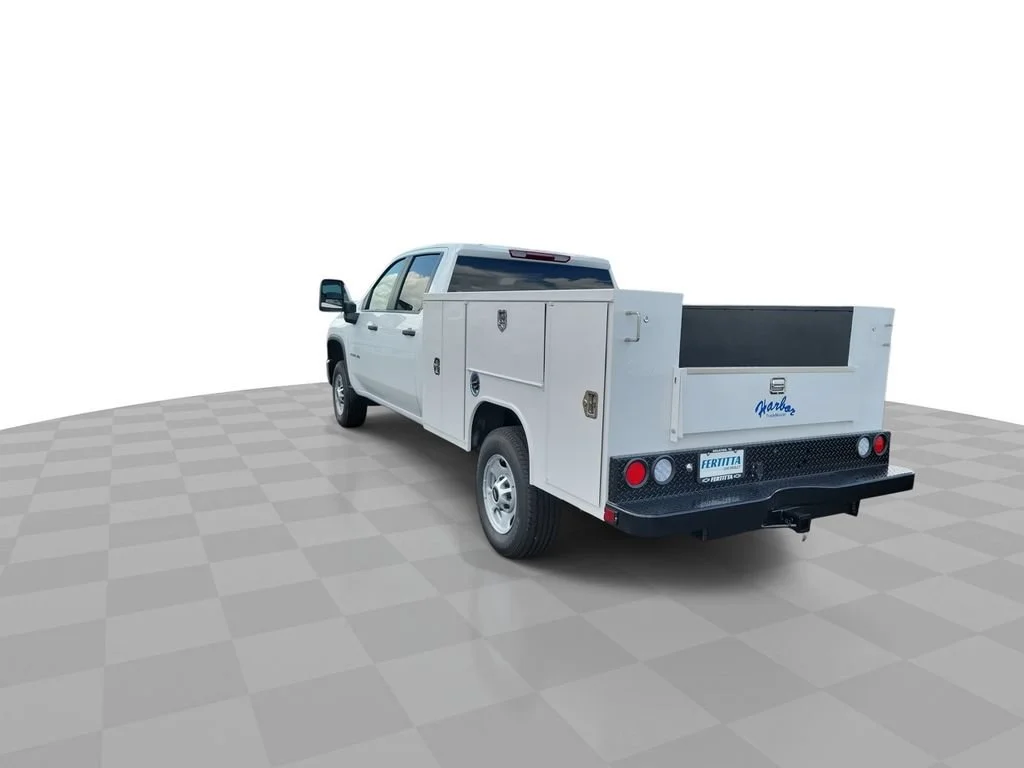 New 2026 Summit White Chevrolet WT image 6