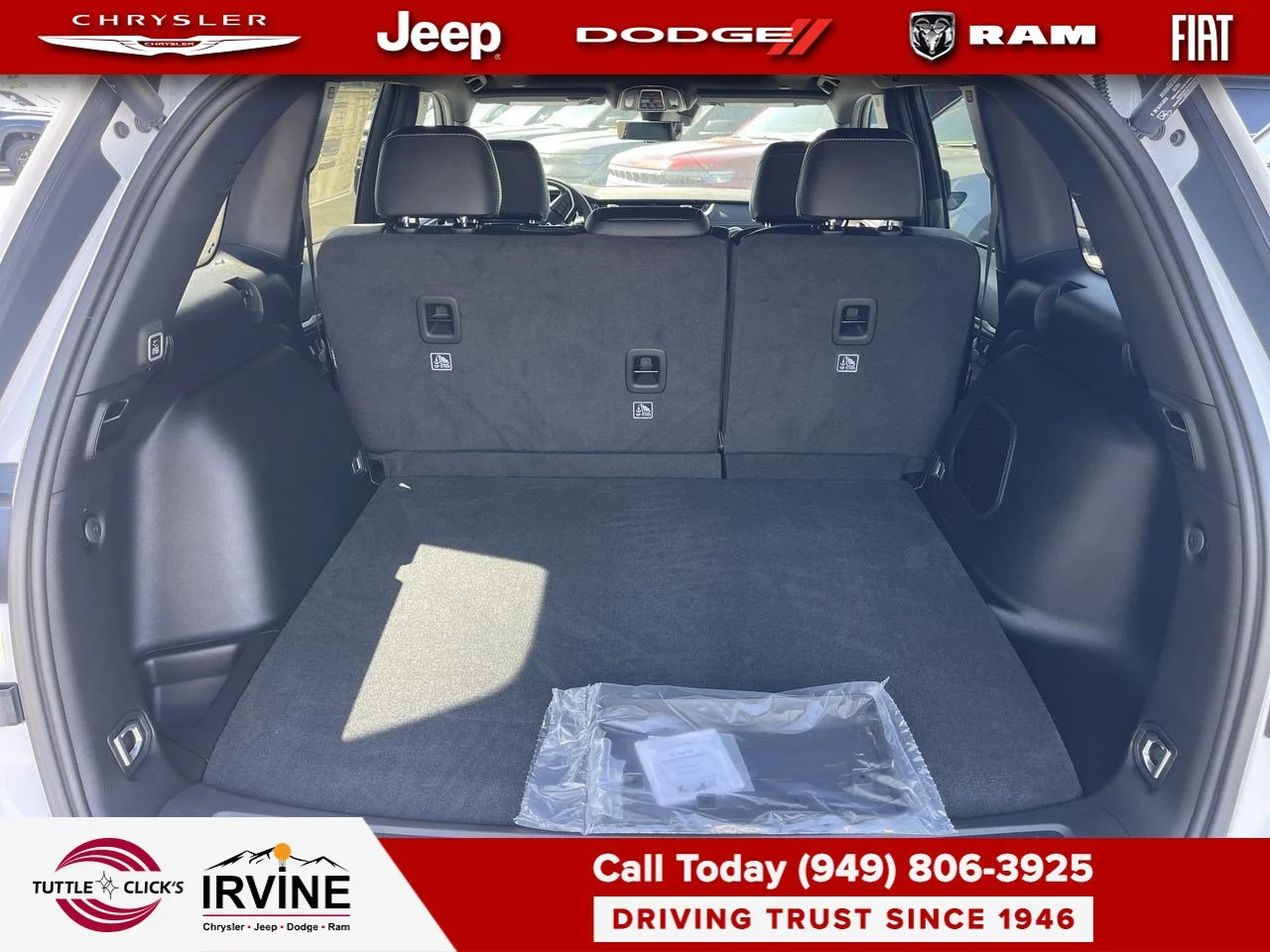New 2027 Bright White Clear-Coat Paint Jeep Limited Reserve image 33