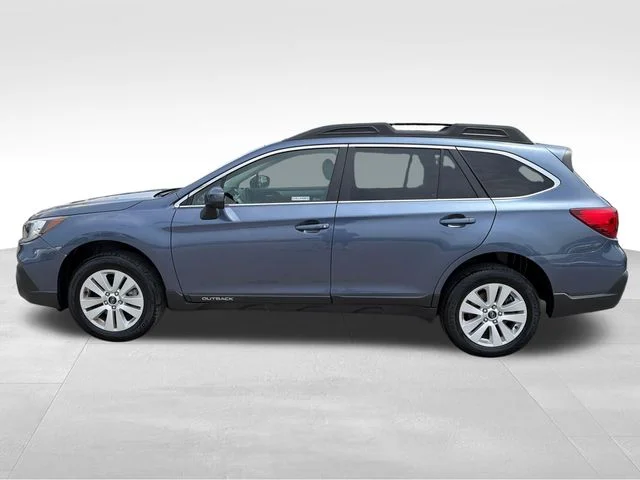 Used 2018 Blue Subaru 2.5i Premium image 4