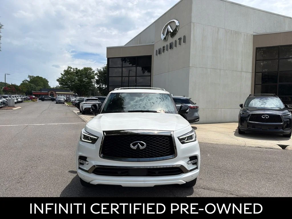 Certified Used 2024 Moonstone White INFINITI Sensory image 3