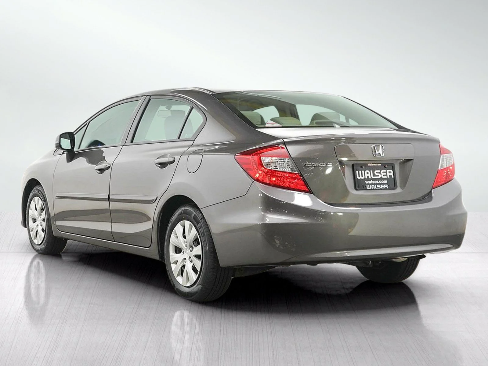 Used 2012 Urban Titanium Metallic Honda 4dr Auto LX image 3