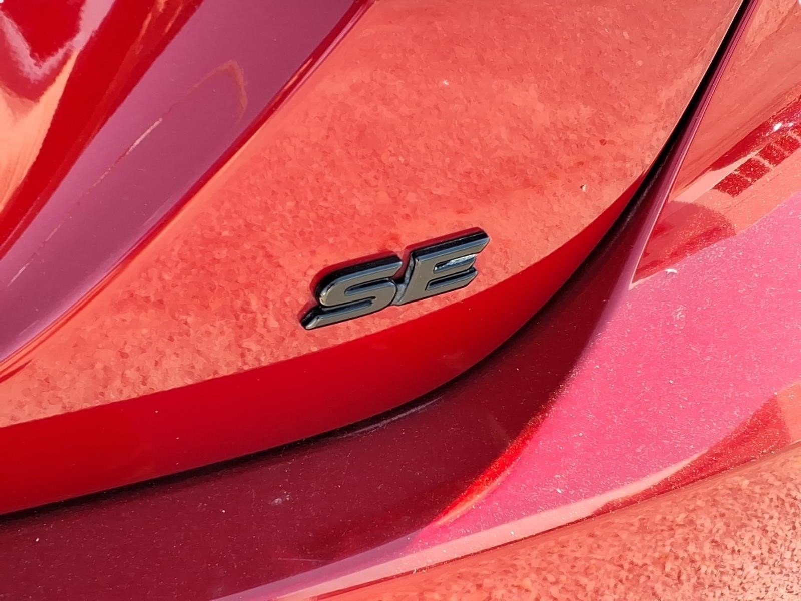 2023 Toyota Camry SE - Photo 5