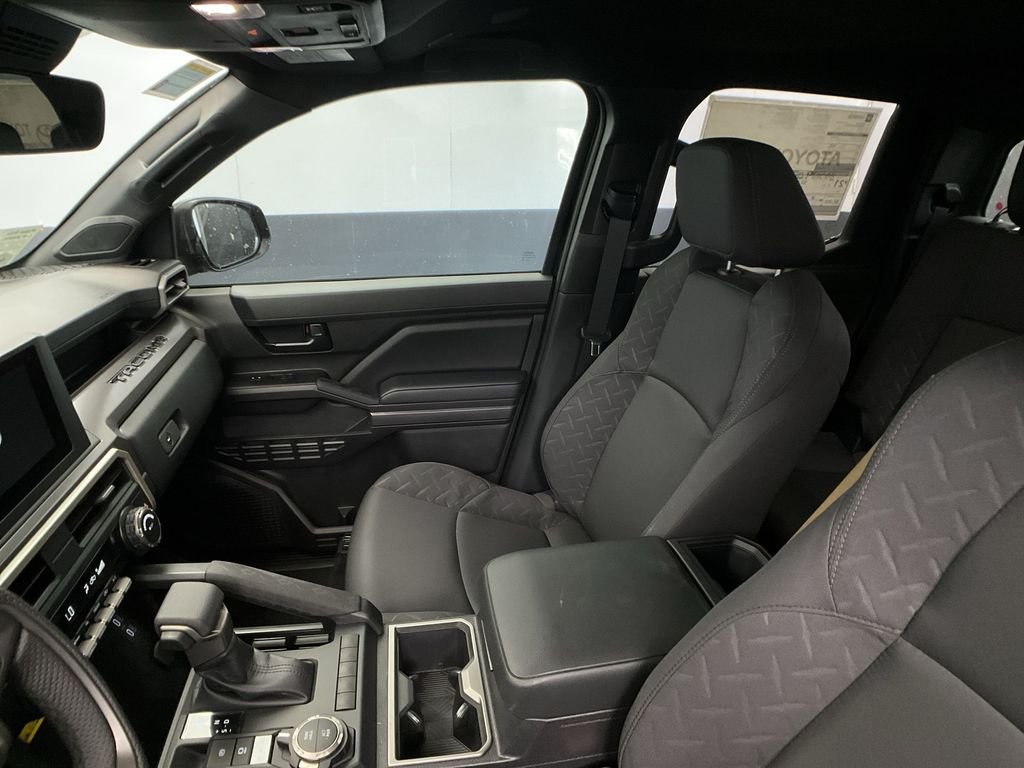 2026 Toyota Tacoma SR5 - Photo 31