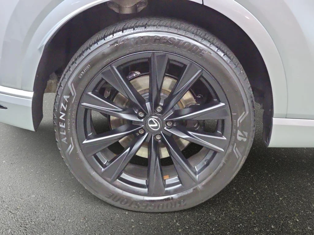 Certified Used 2023 Silver Lexus 500h F SPORT Performance image 34