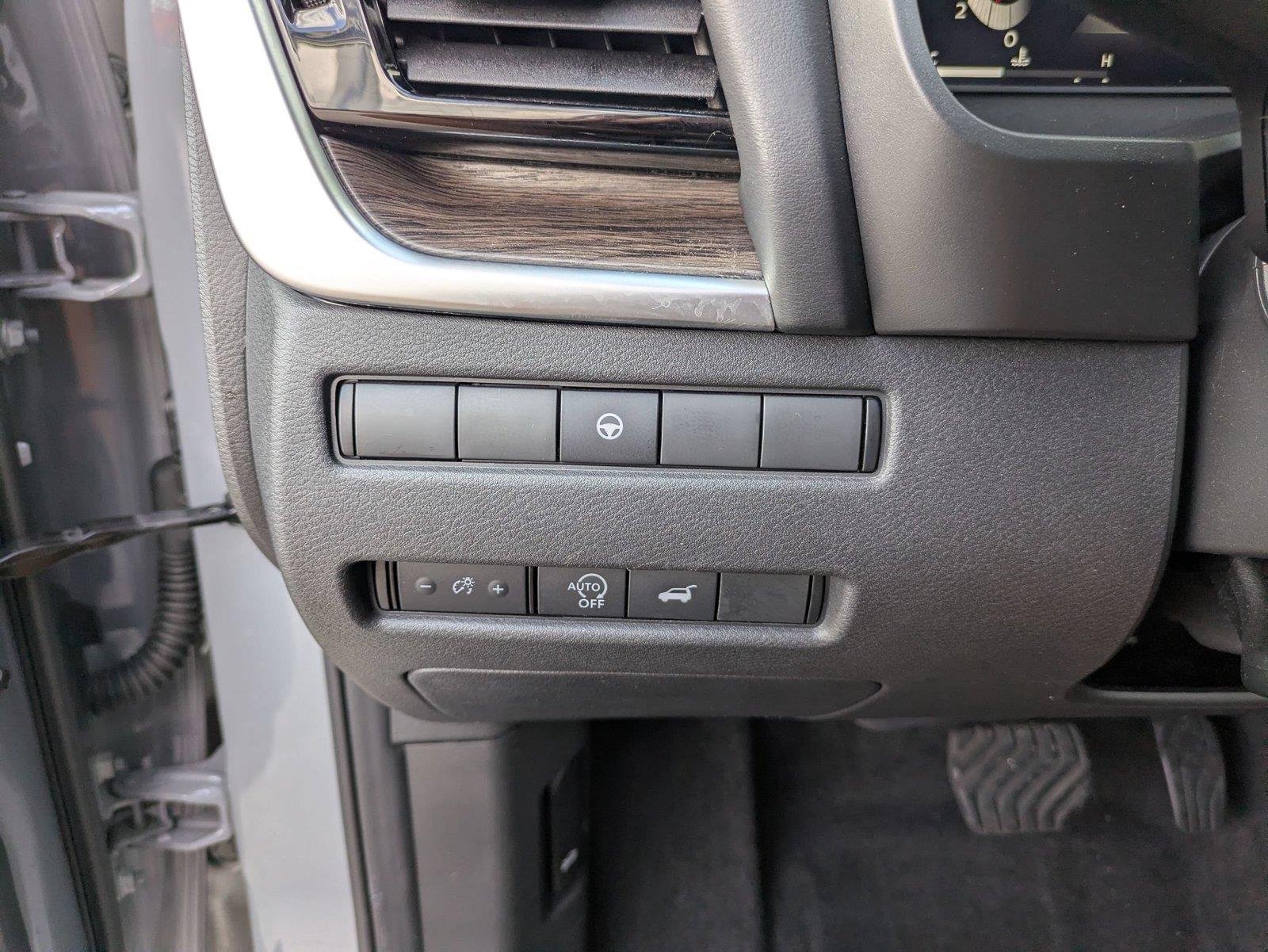 Used 2024 Boulder Gray Pearl Nissan Platinum image 16