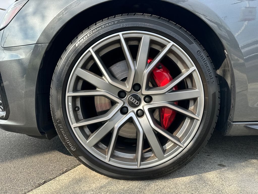Used 2024 Daytona Gray Pearl Effect Audi 3.0T Premium Plus image 28