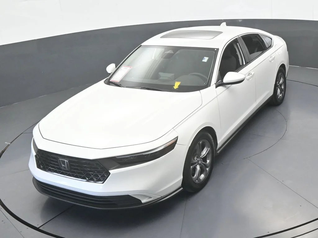 Used 2024 White Honda EX image 44