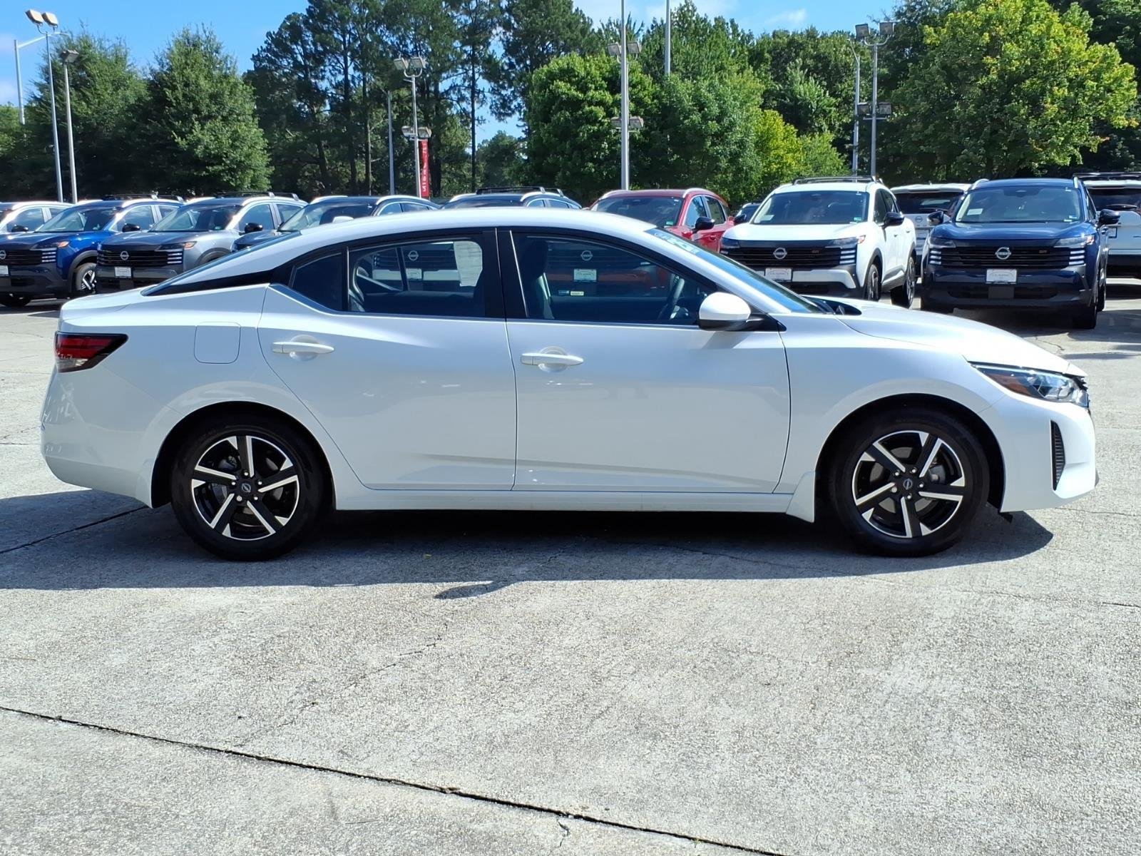 Used 2025 Aspen White Tricoat Nissan SV image 6