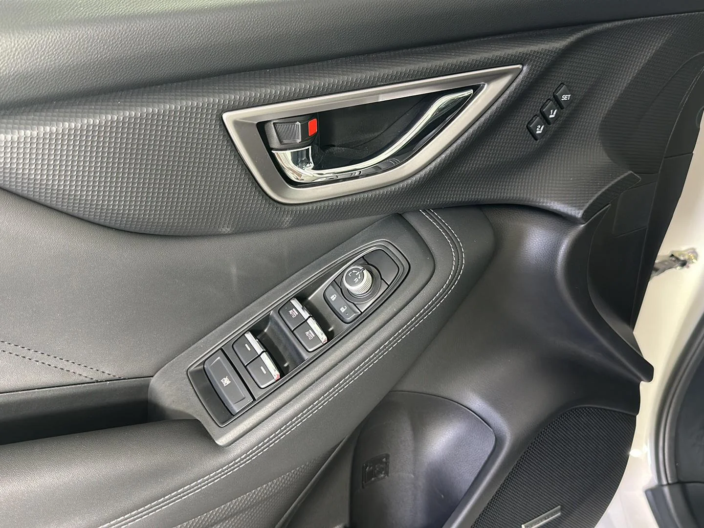 Used 2023 Crystal White Pearl Subaru Touring image 9