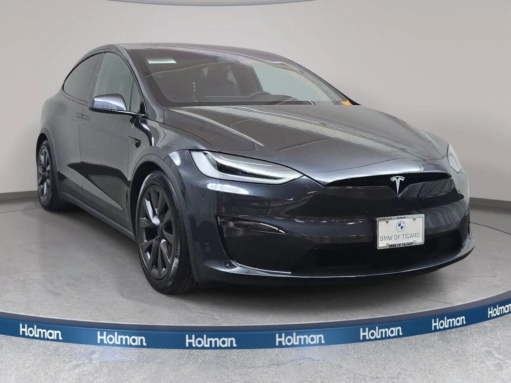 Used 2025 Stealth Gray Tesla Base image 3