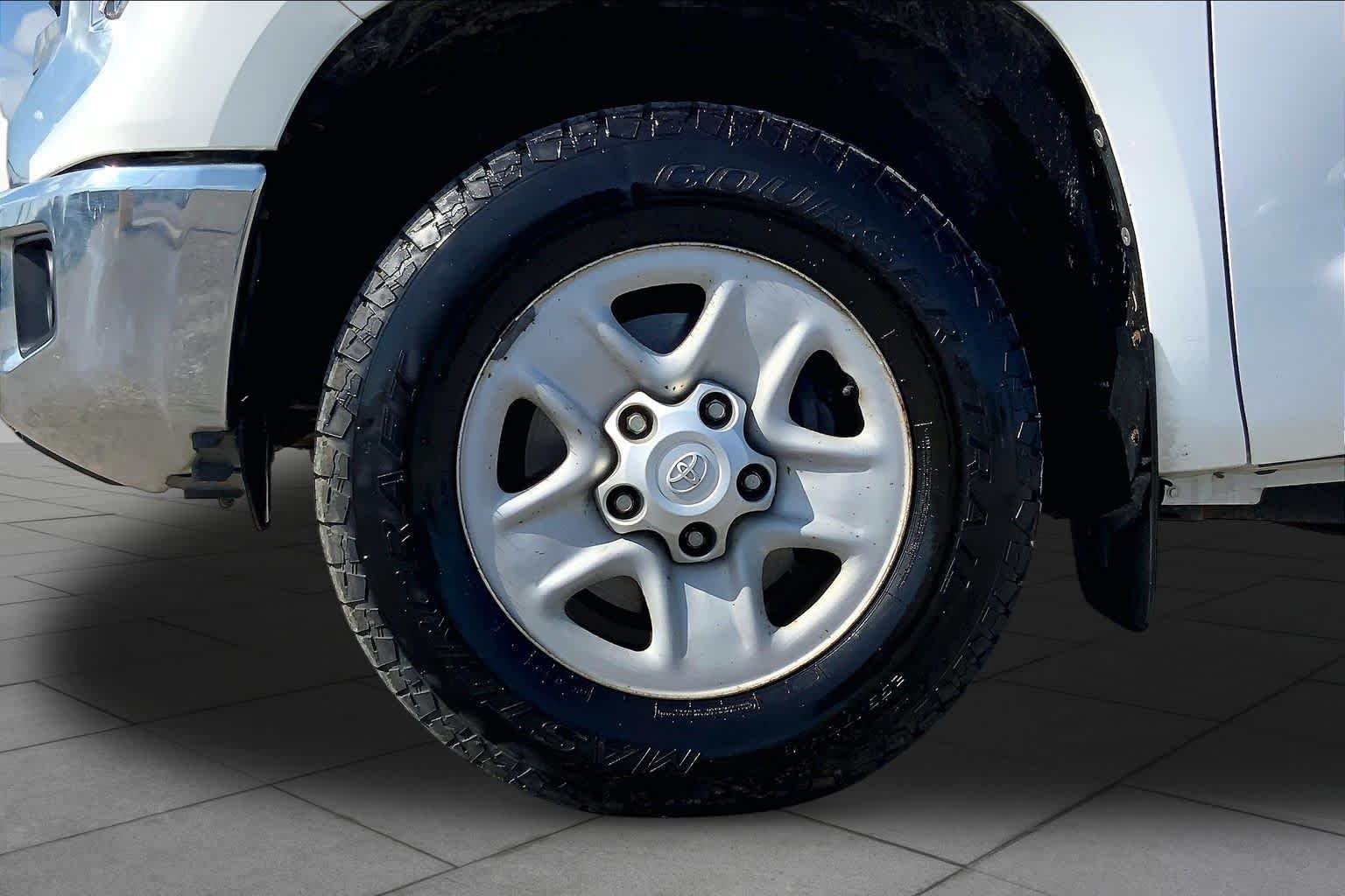 Used 2017 Super White Toyota SR5 image 10
