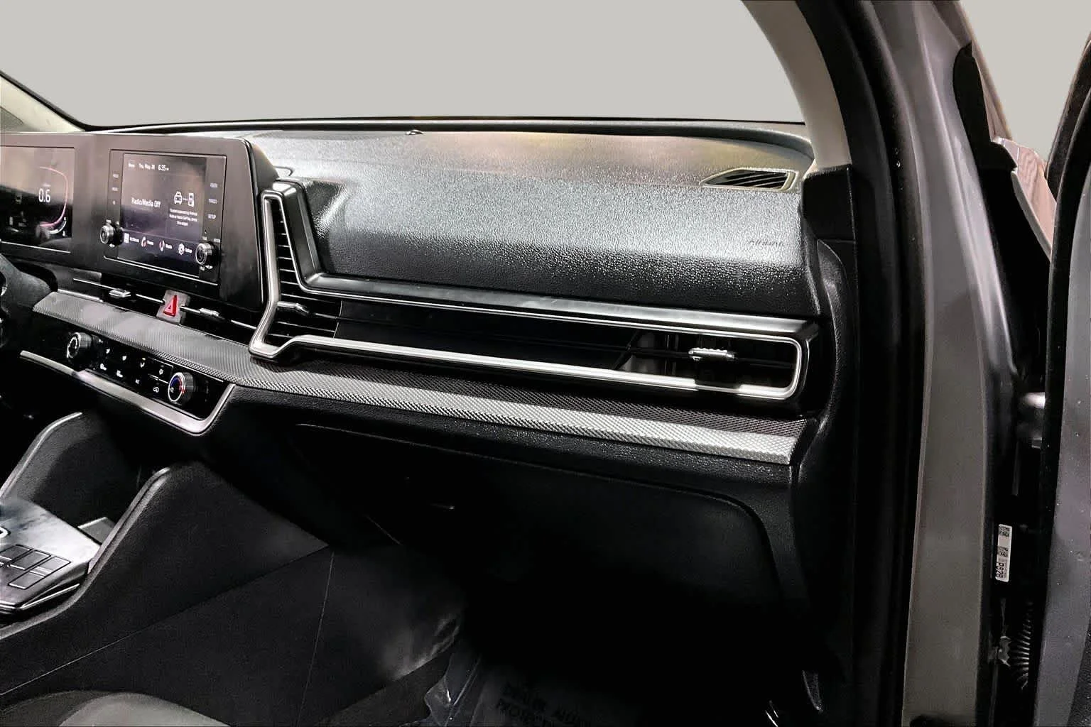 Used 2023 Steel Gray Kia LX image 19