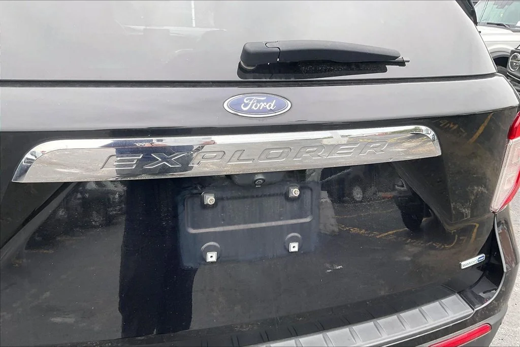 Certified Used 2020 Black Metallic Ford XLT image 32