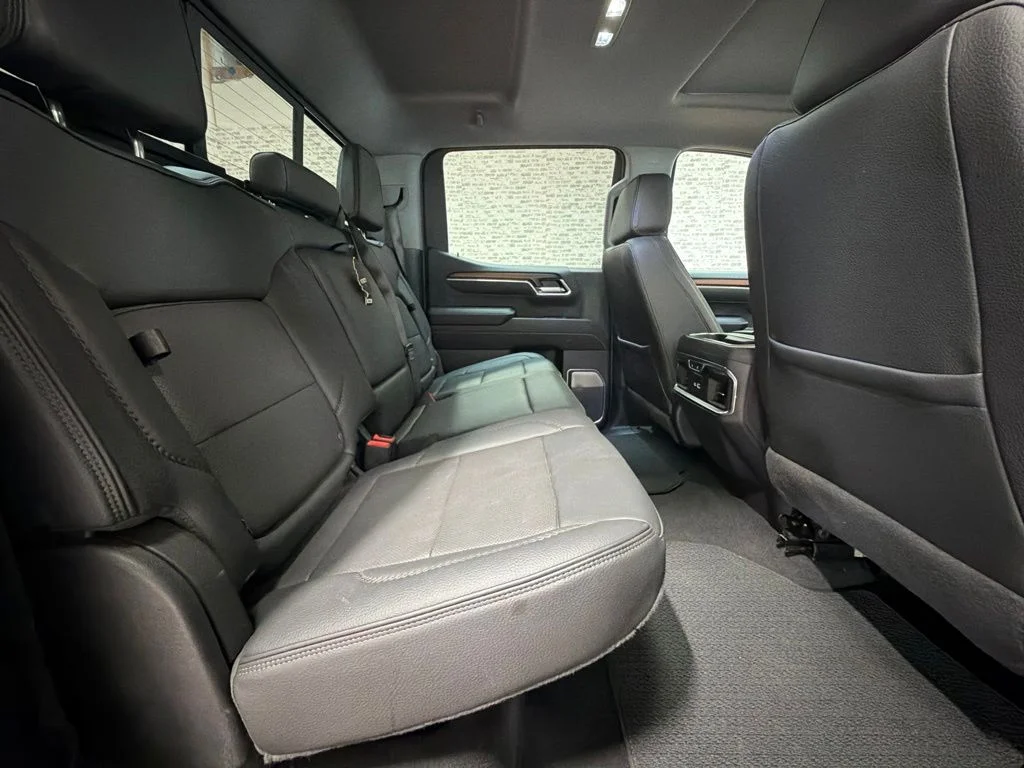 Used 2025 Sterling Metallic GMC Denali image 12