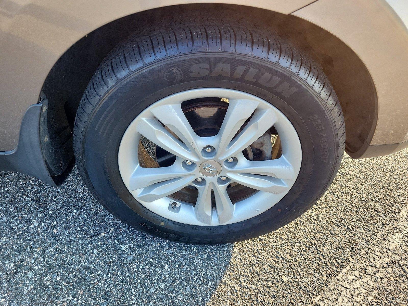 Used 2013 Chai Bronze Hyundai GLS image 6