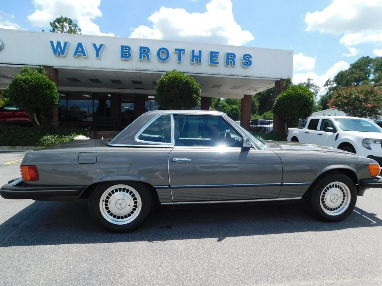 1983 Mercedes-Benz SL's photo