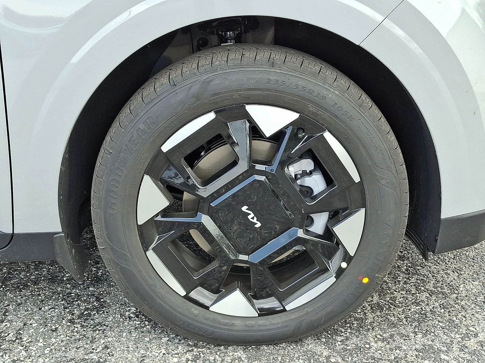 New 2026 White Kia EX image 10
