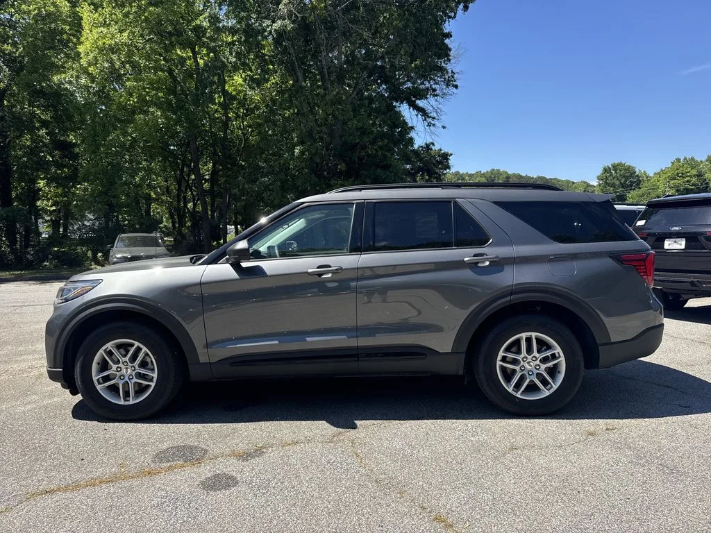 New 2026 Gray Ford Active image 4