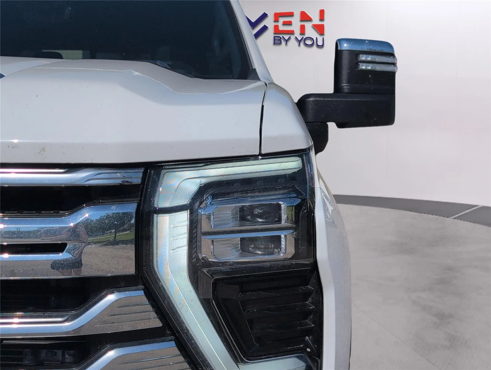 Used 2024 Summit White Chevrolet High Country image 36