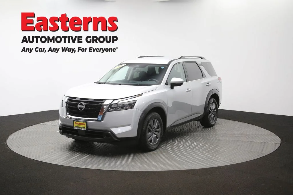 Used 2025 Silver Nissan SV image 59