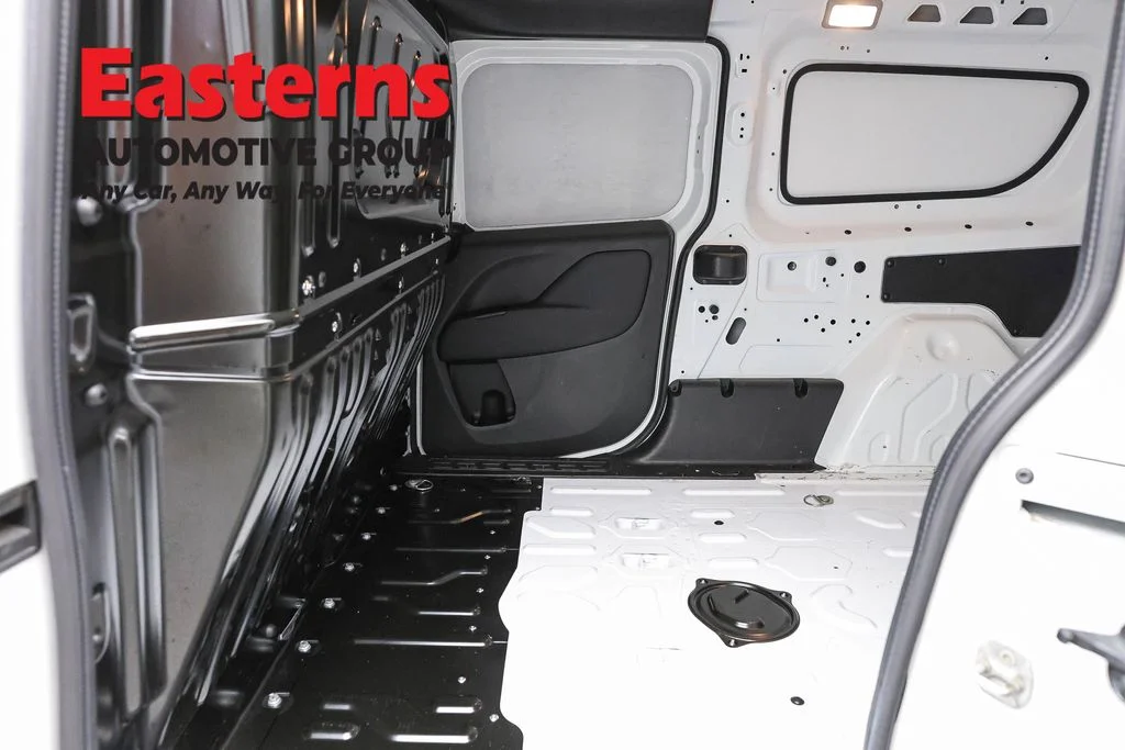 Used 2022 White Ram Base image 20